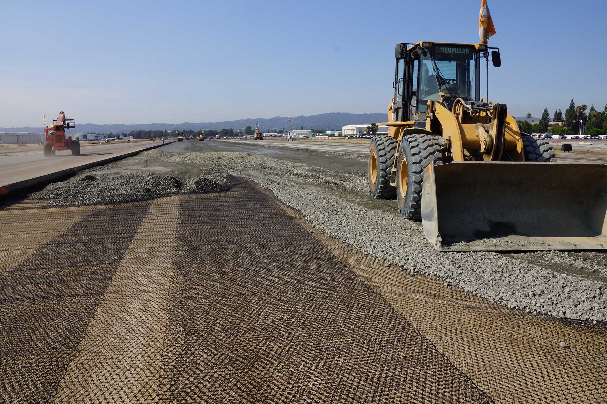 Van Nuys Airport Runway Improvement image